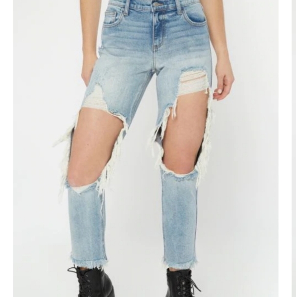 Ultra Ripped Jeans - Picture 2 of 3